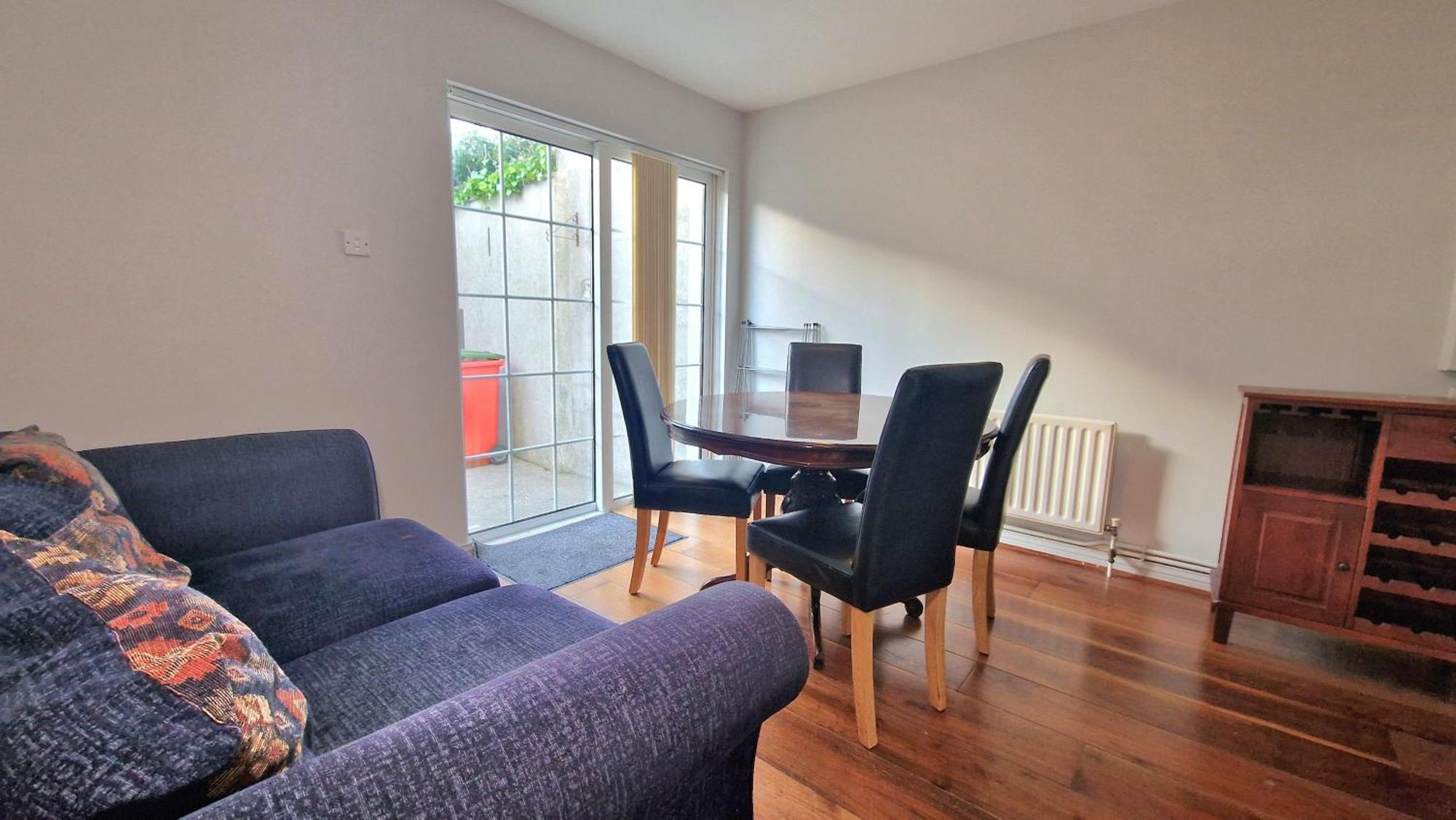 4 Bedroom Townhouse Γκάλγουεϊ Εξωτερικό φωτογραφία